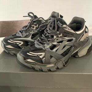 Balenciage track 2